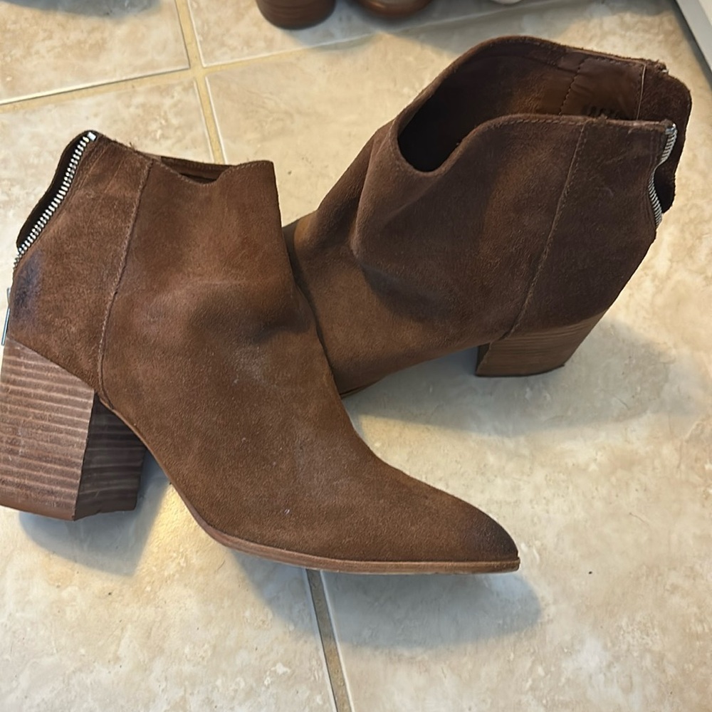 Brown suede ankle boot